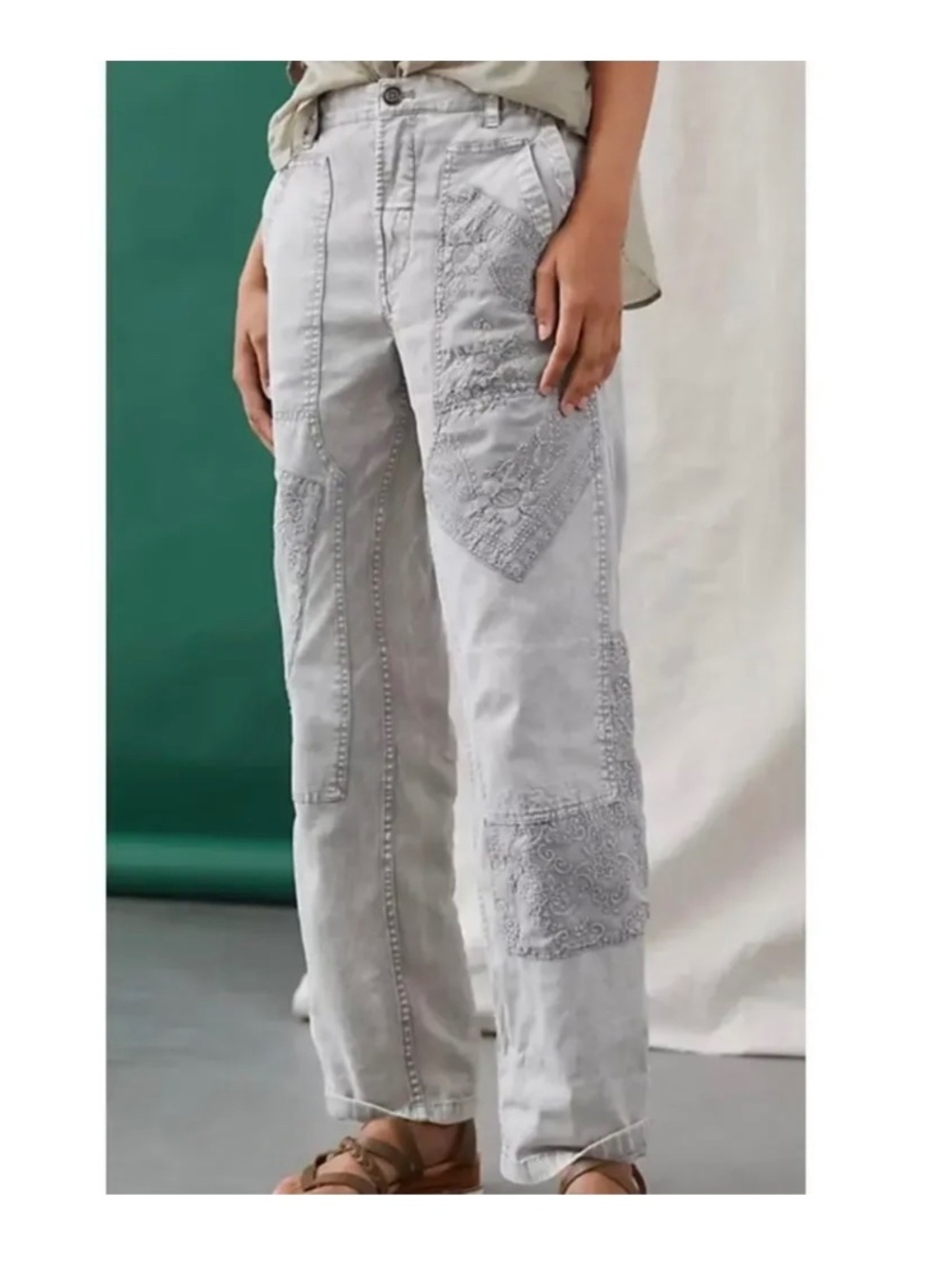 PILCRO Anthropologie the Roamer embroidered jeans in grey, NWT size 31